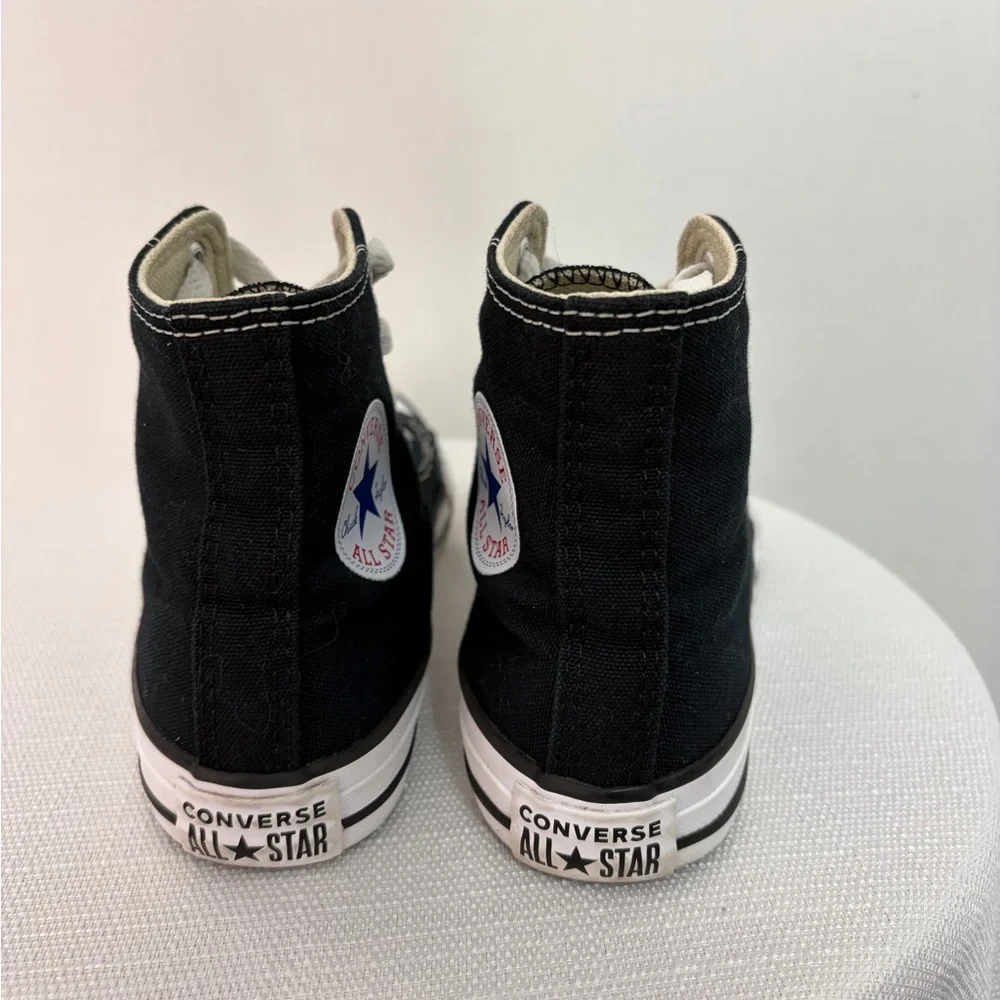 Converse Chuck Taylor All Star High Top Unisex Youth size 1 Black(B118)✨